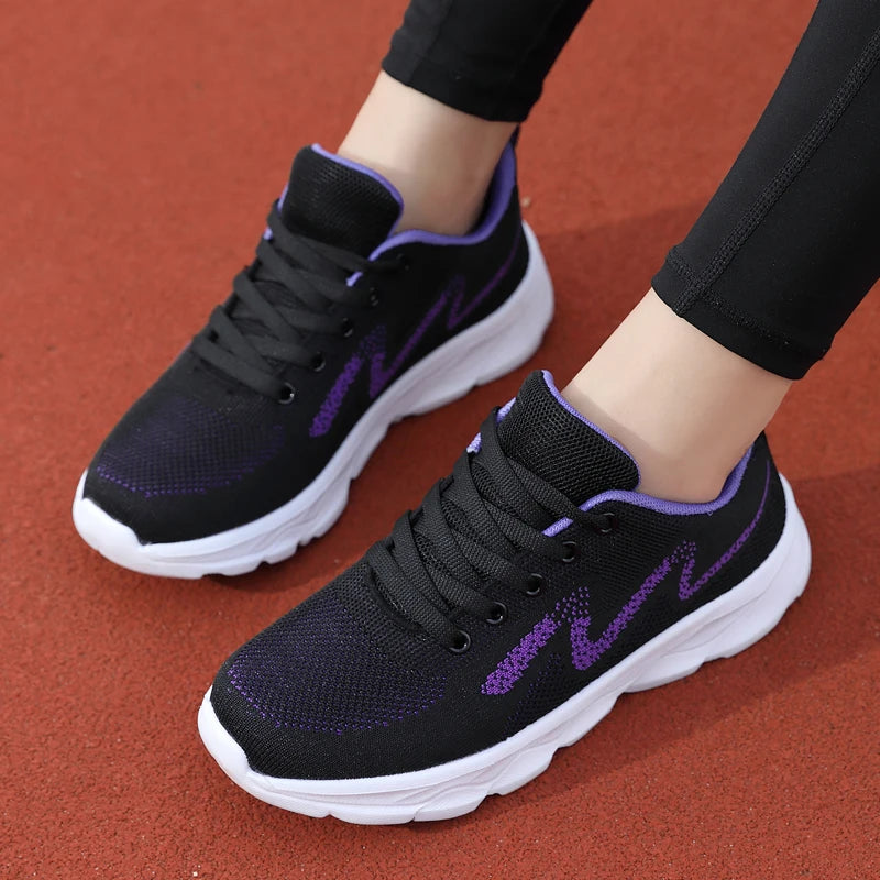 Sports and Leisure Women's Shoes New Four Seasons Flat Bottom Shallow Lace Up Tennis Shoes2025 Lightweight Women's Running Shoes